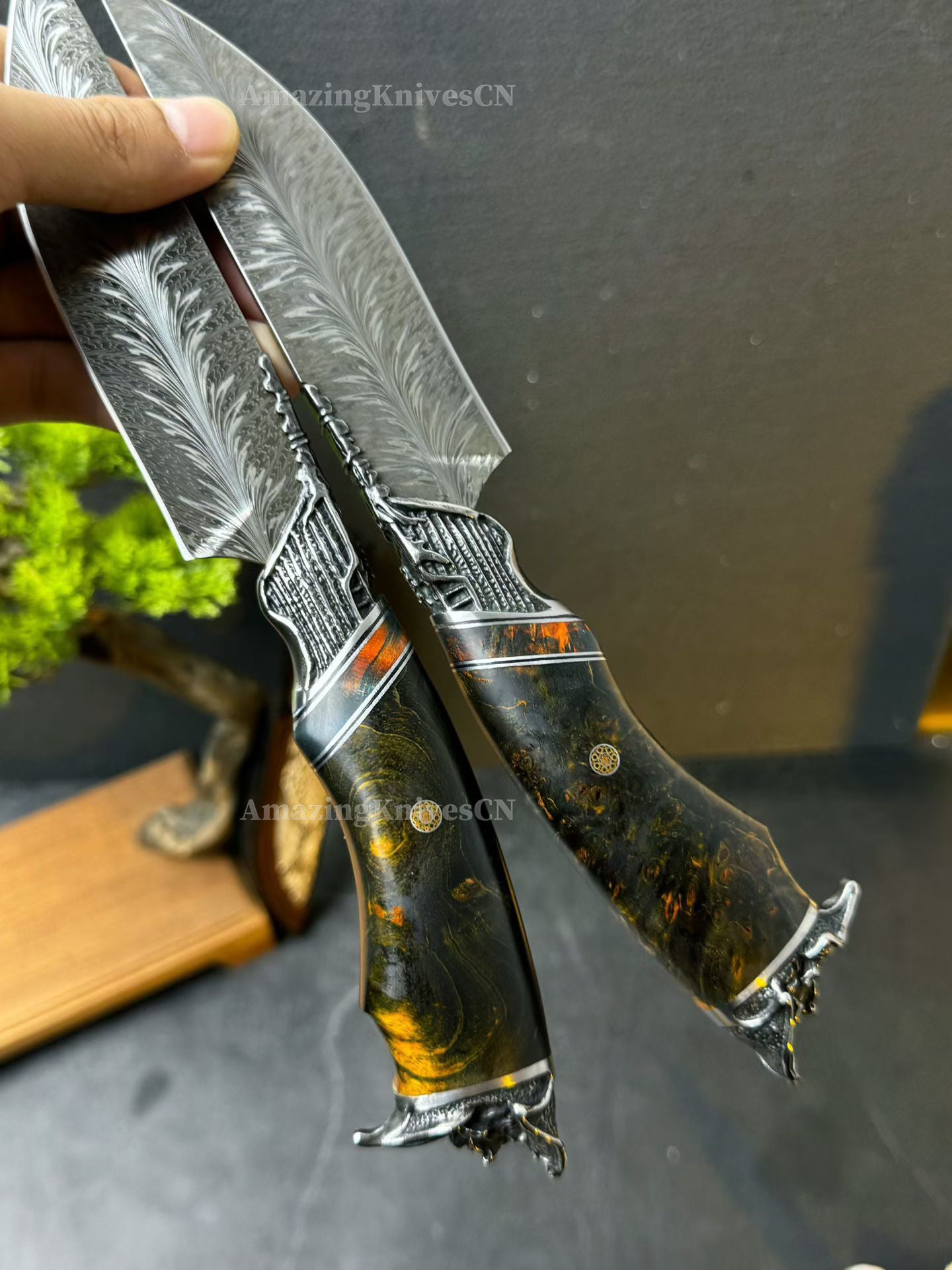 Collectible Feather Damascus Knife with Handmade Italian Snakeskin Leather Sheath - AK-HT1007