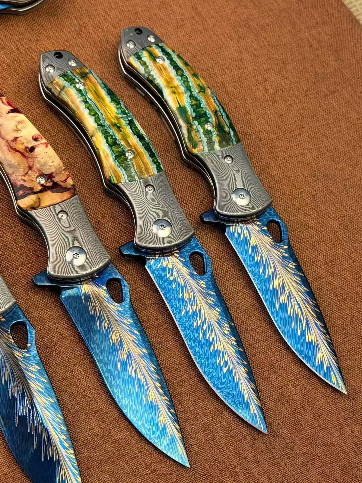 Feather Damascus Steel Folding Knife Mammoth Molar Fossil Handle - AK-HT1041 - R