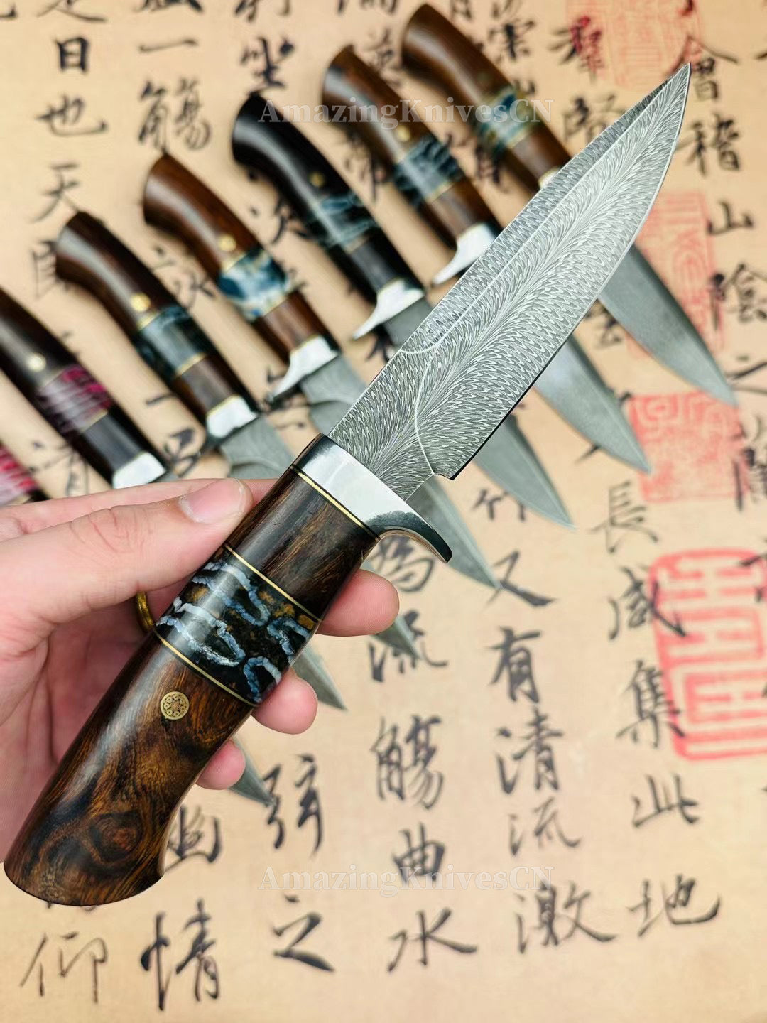 Luxury Handmade Feather Damascus Steel Hunting Knife with Leather Sheath - AK-HT0999