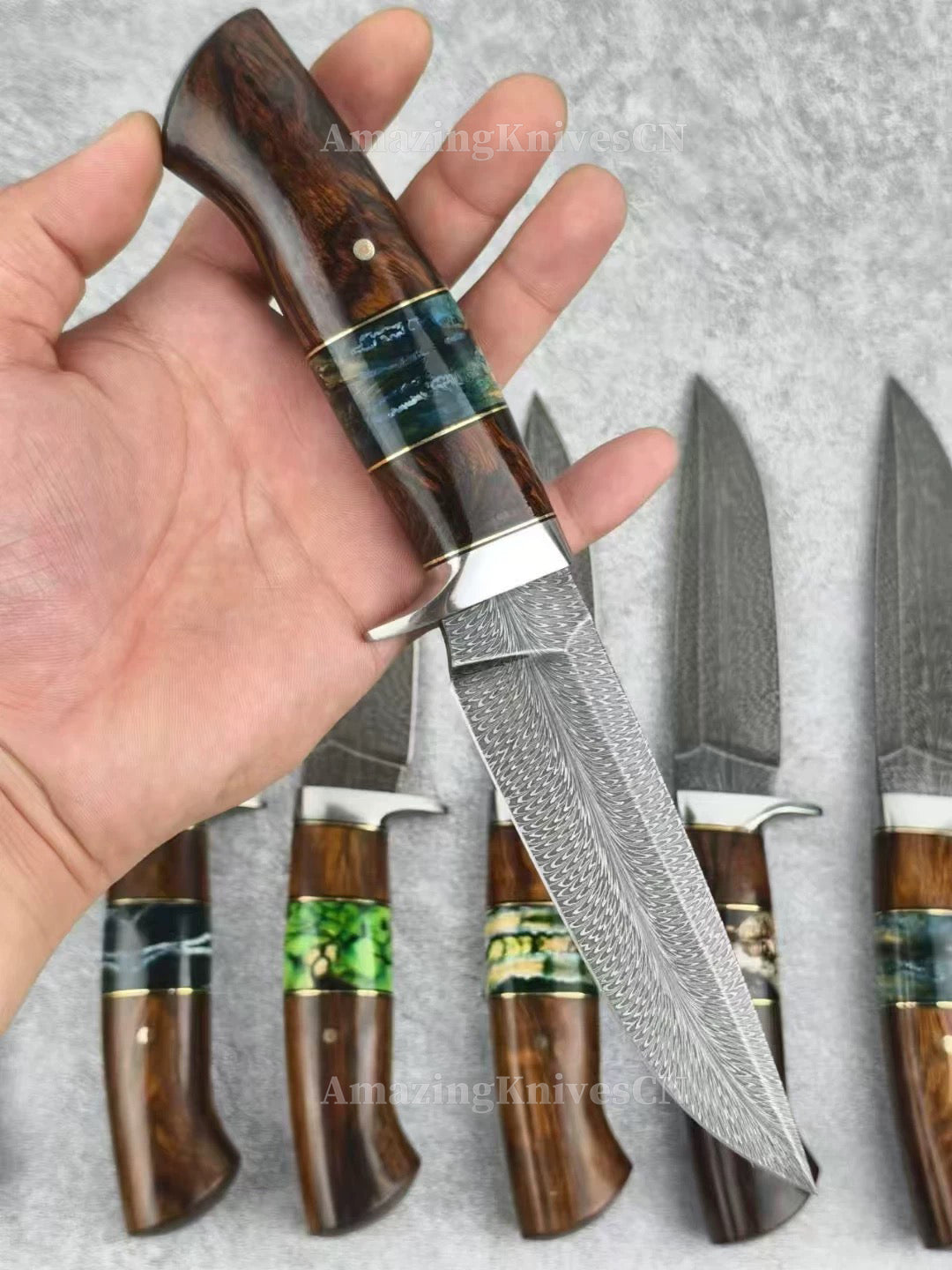 Luxury Handmade Feather Damascus Steel Hunting Knife with Leather Sheath - AK-HT0999