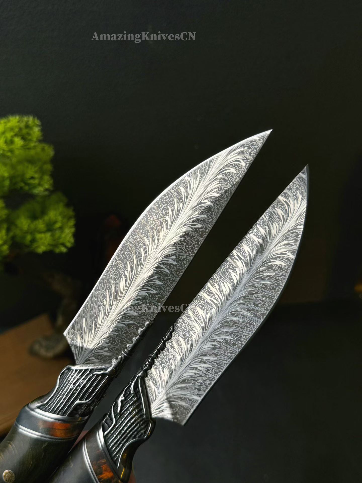 Collectible Feather Damascus Knife with Handmade Italian Snakeskin Leather Sheath - AK-HT1007