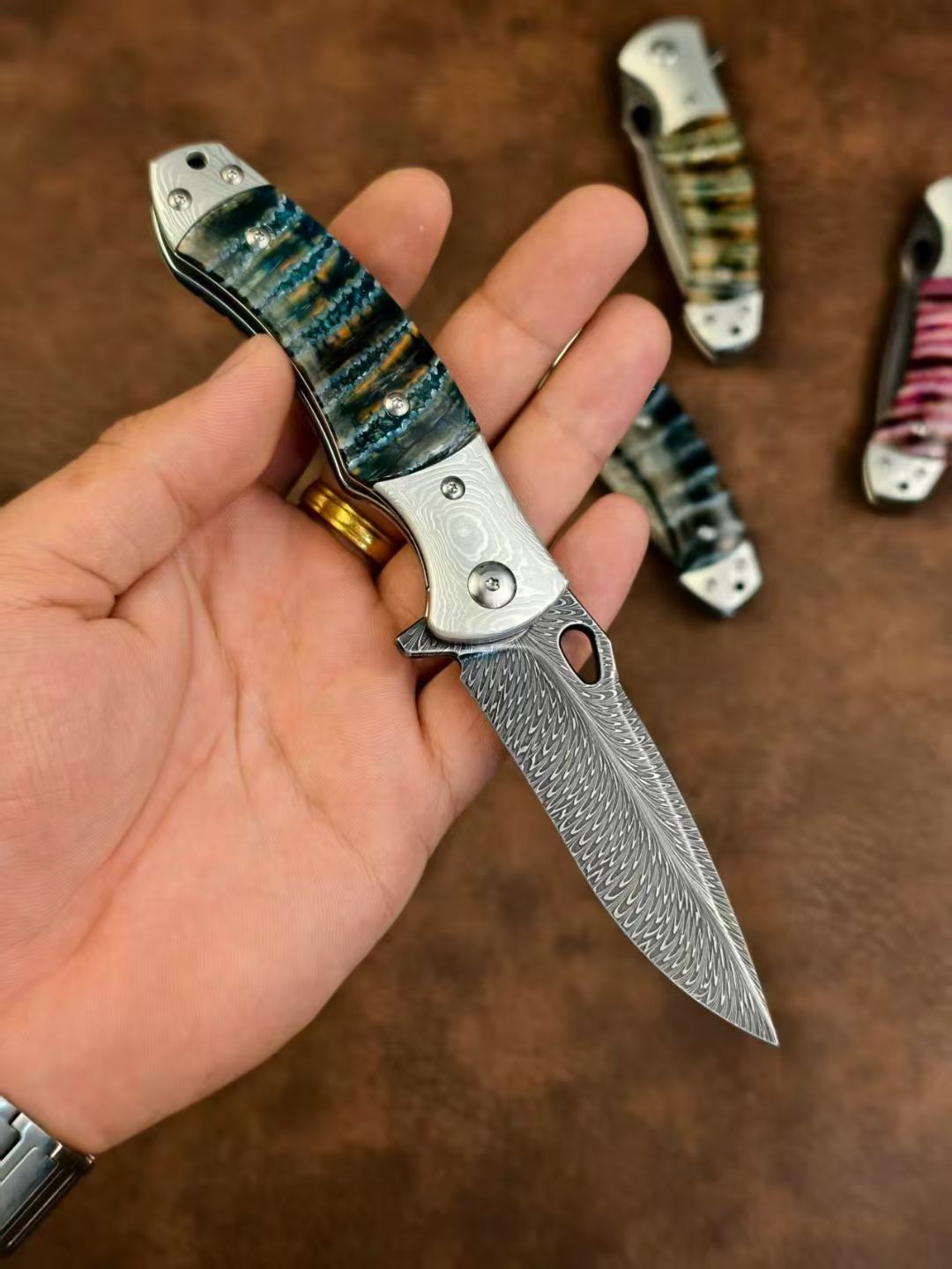 Collectible Feather Knife Folding Pocket Knife Survival Tactical Ball Bearing Flipper with Leather Sheath - AK-HT1010