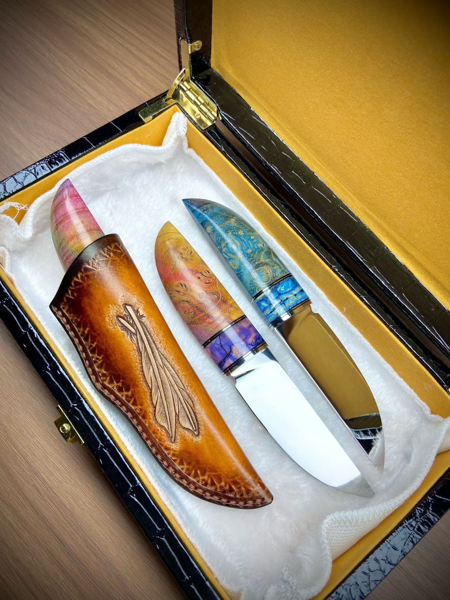 Limited M390 Mirror Polish Fixed Blade – Mammoth Molar & Stabilized Wood Handle - AK-HT1039