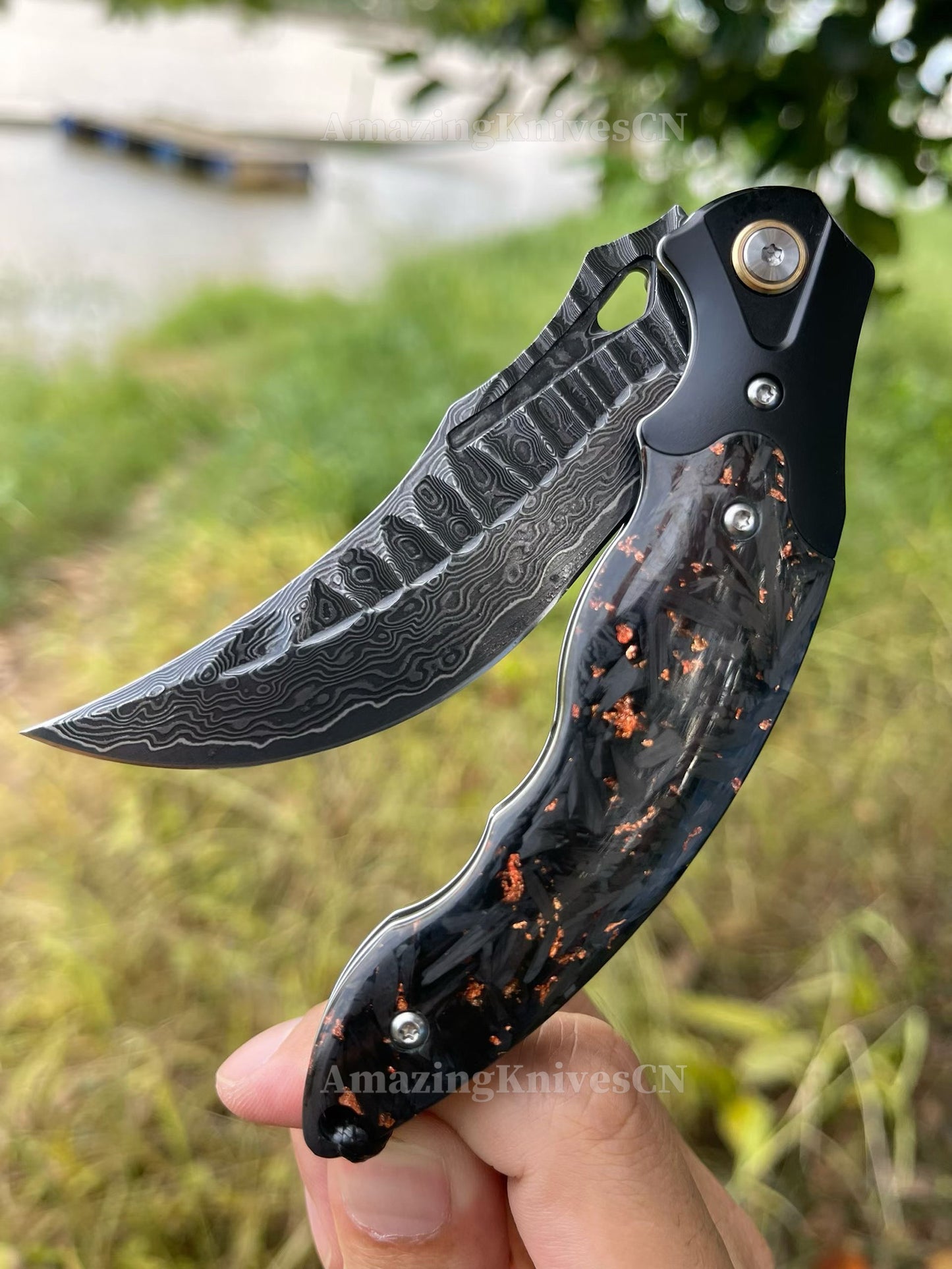 "Abyss" Folding Knife – VG10 Damascus Steel, Carbon Fiber Handle, Ball Bearing Pivot, Collector’s Edition - AK-HT1003