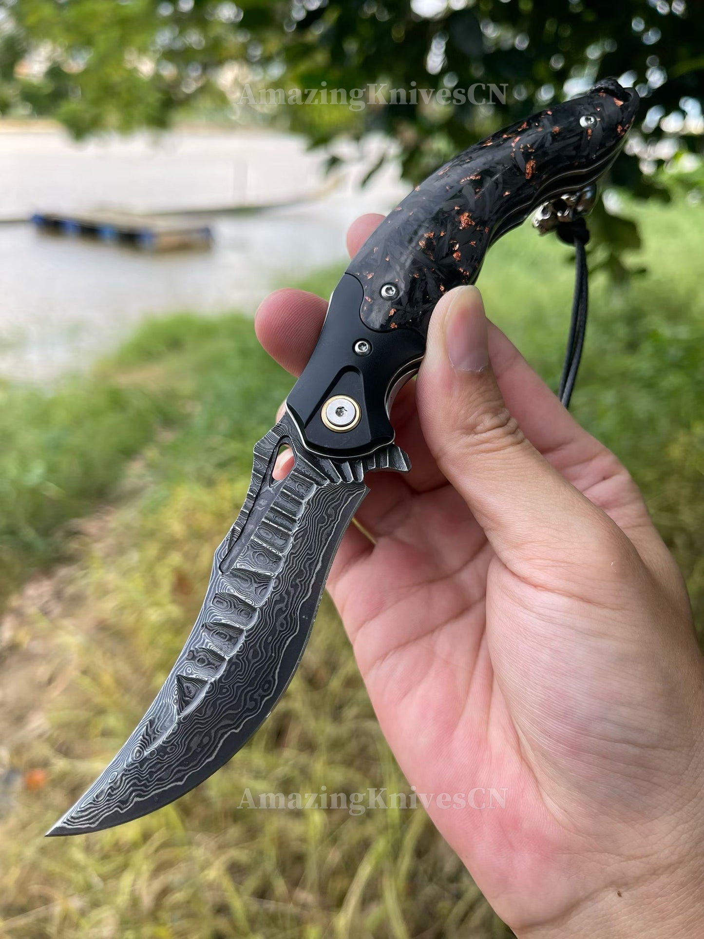 "Abyss" Folding Knife – VG10 Damascus Steel, Carbon Fiber Handle, Ball Bearing Pivot, Collector’s Edition - AK-HT1003