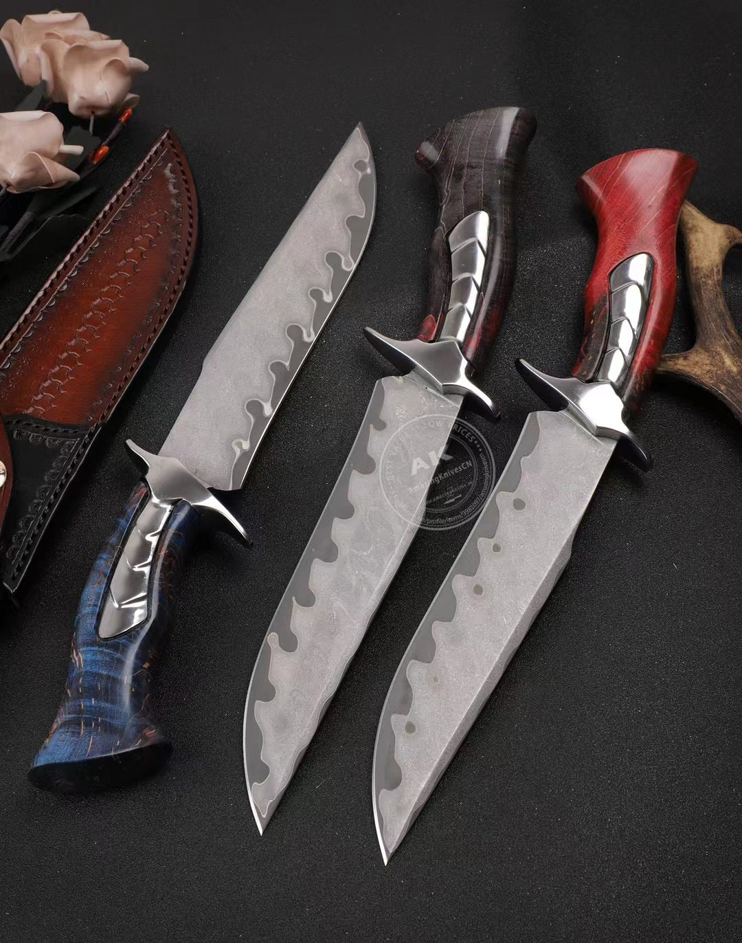 Hand Forged Damascus Steel Hunting Knife Bowie Survival Fixed Blade Full Tang- AK-HT0779