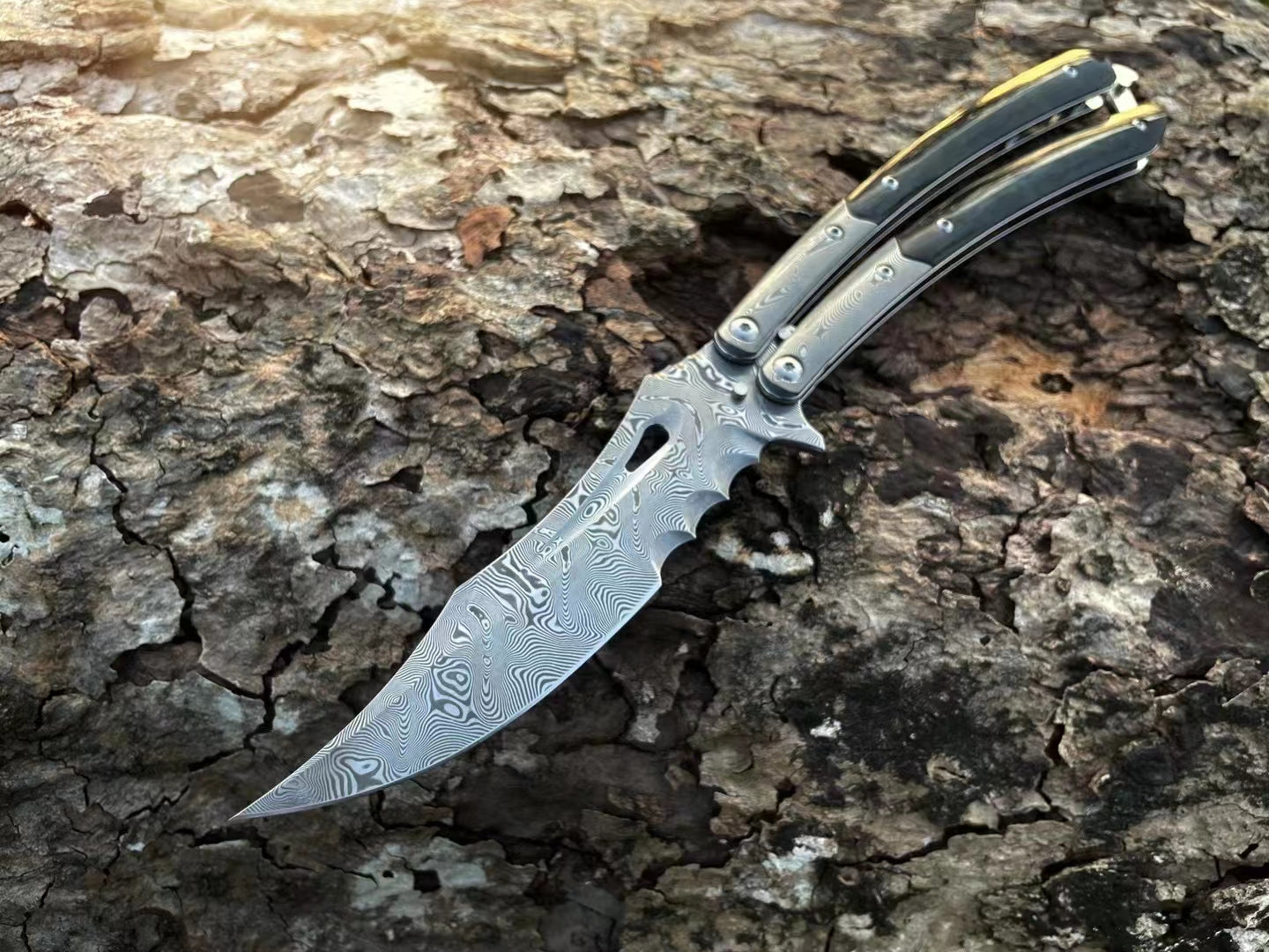 VG10 Damascus Steel Collectible Folding Knife Survival Knife with Bone Handle - AK-HT0755